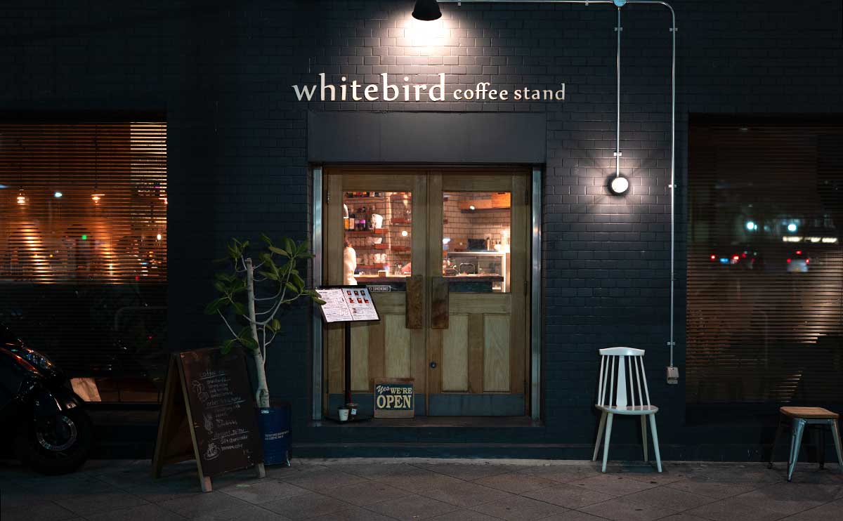 大阪・東梅田】whitebird coffee stand お初天神エリアで夜